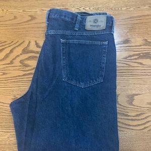 Mens Wrangler Jeans. Waist 40, Length 30.